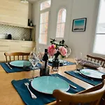 Bienvenue A La Maison * カイユー・シュル・メール